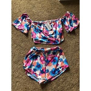 Lauras boutique 2 piece